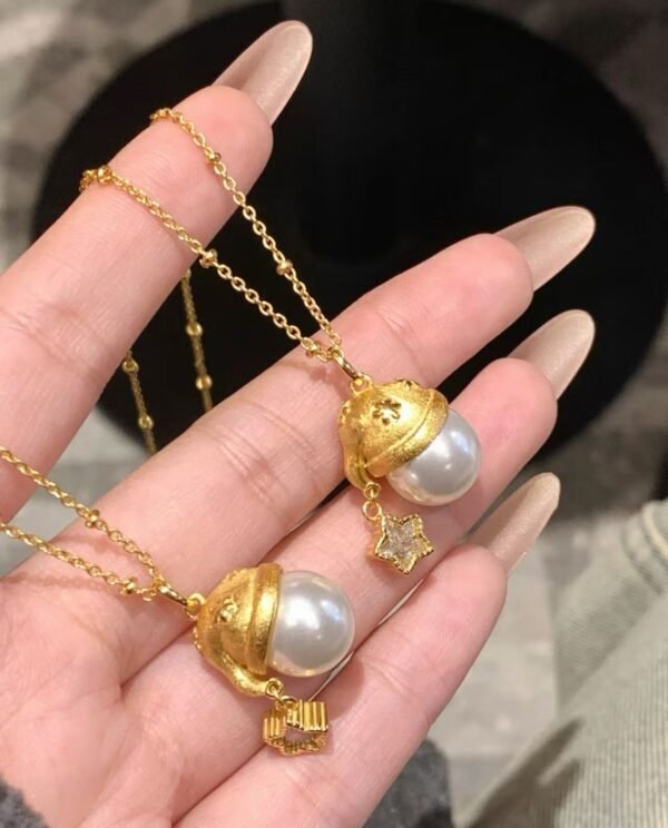 gold colour  christmas hat pearl star necklace for gift  suitable for women - Image 3